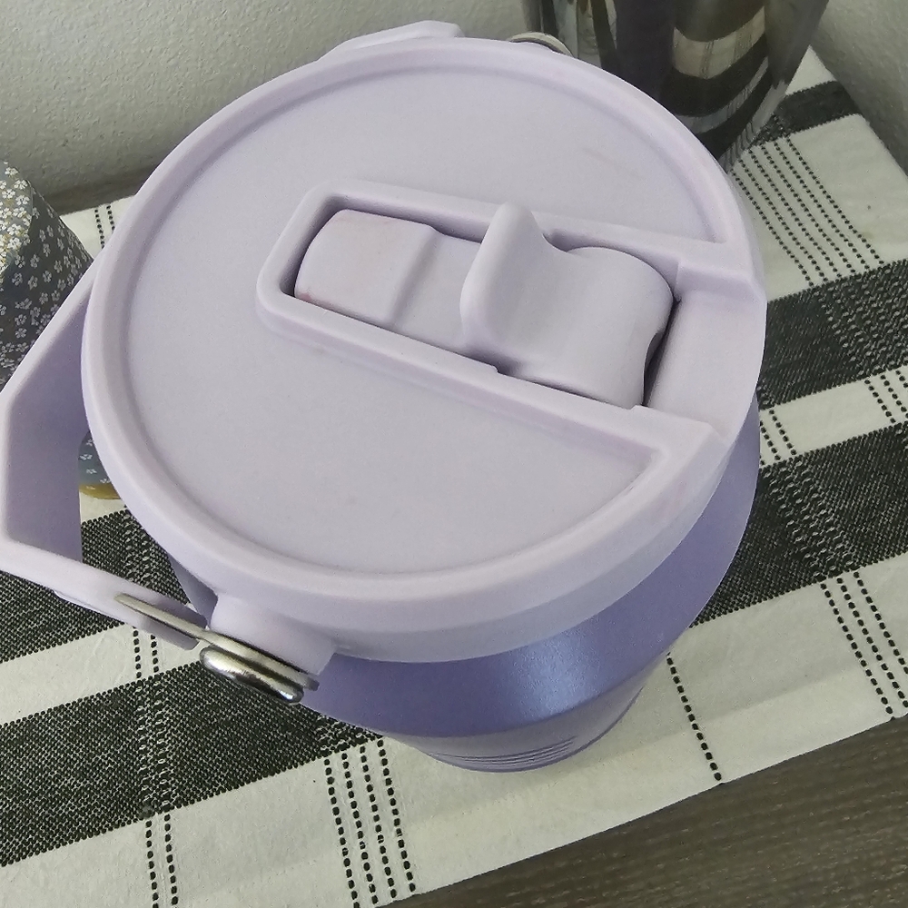 IceFlow Jug  64 OZ - Picture 3 of 5